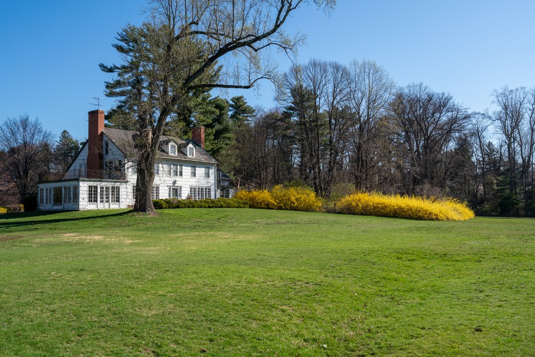 72 Post Road, Old Westbury, Ny, 11568 In Old Westbury, New York, United