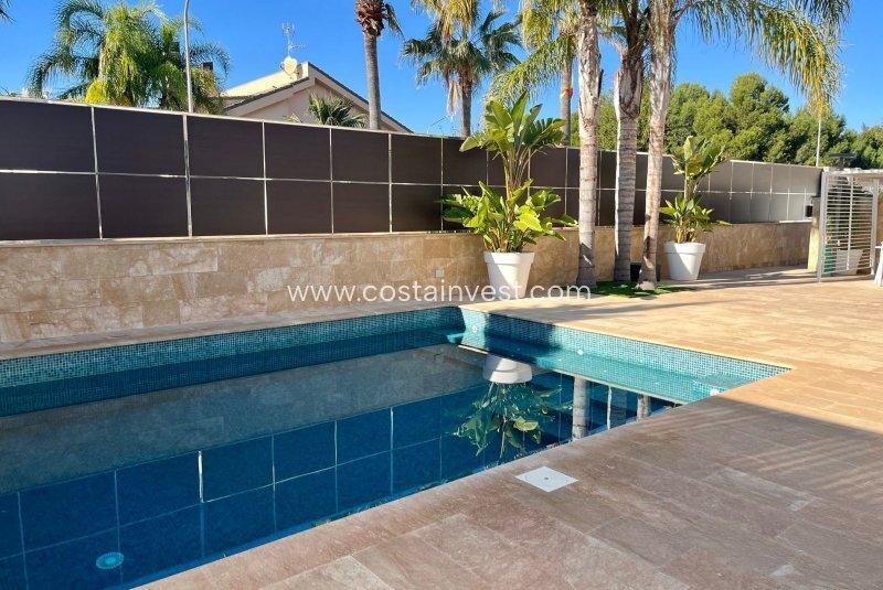 Villa in Santiago de la Ribera, San Javier, Región de Murcia 3 - 12808958