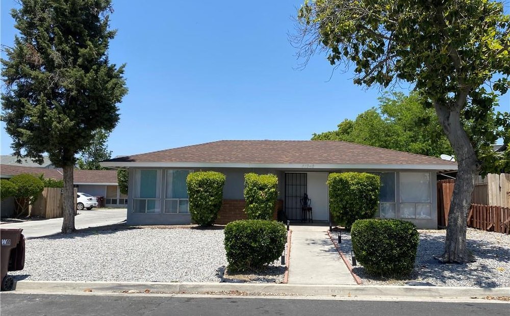 Lujo duplex casas en venta en Hemet, California | JamesEdition