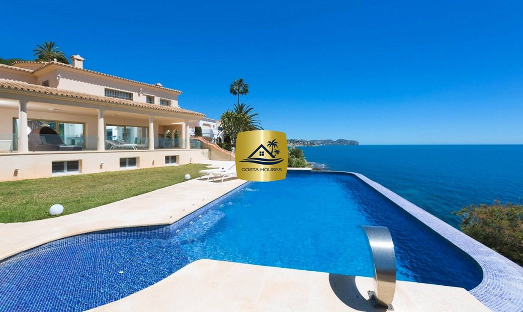 Luxury Estate At The Seafront In Benissa In Benissa, Valencian