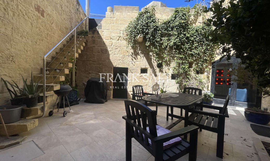 Gharghur, Furnished House Of Character In ħal Għargħur, Malta For Sale
