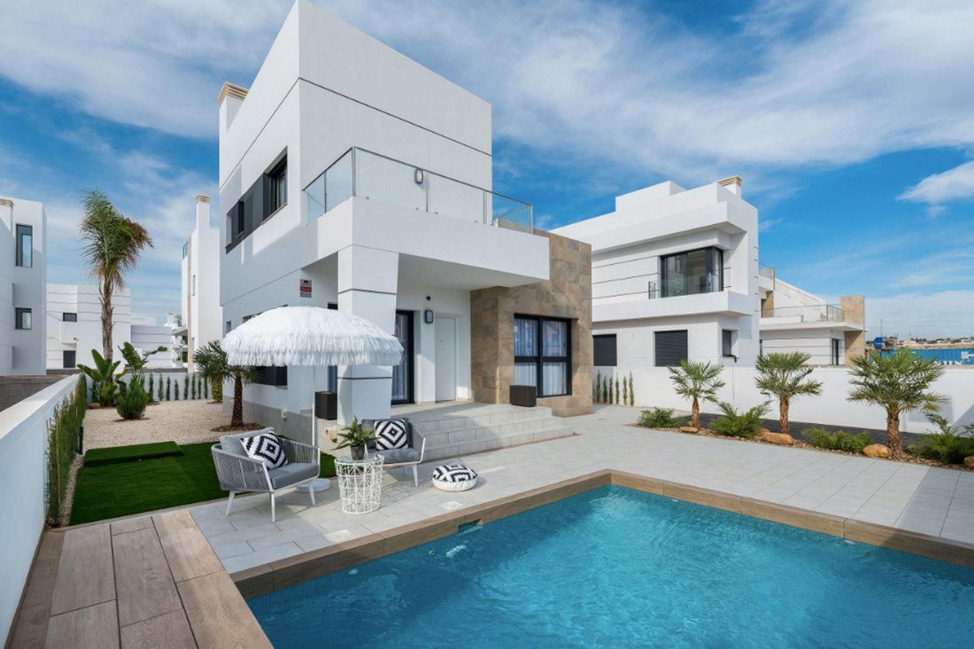 Villa in Los Alcazares, Región de Murcia, Spain 2 - 12811582