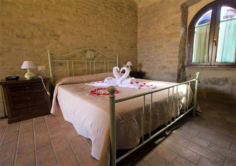 Country House in Costacciaro, Umbria, Italy 5 - 12815203