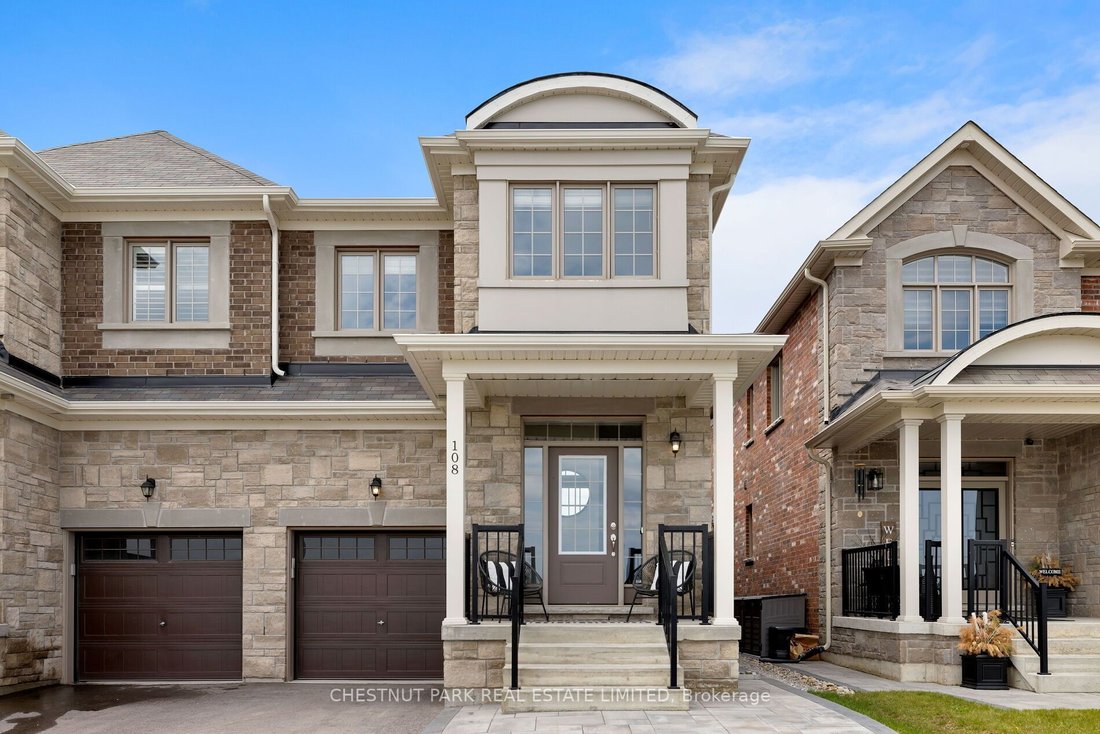 108 Cupples Farm Lane In East Gwillimbury, Ontario, Canada In Vendita