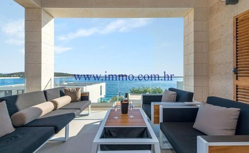 Villa in Rogoznica, Šibenik-Knin County, Croatia 1