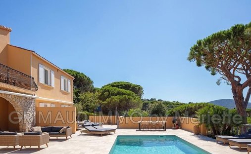 Villa in Ville-Les Saquedes-Le Bouillonnet, Sainte-Maxime, France 1