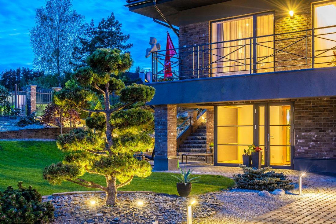 Splendid House On A Big Land Plot In Didžioji Riešė, Vilnius County