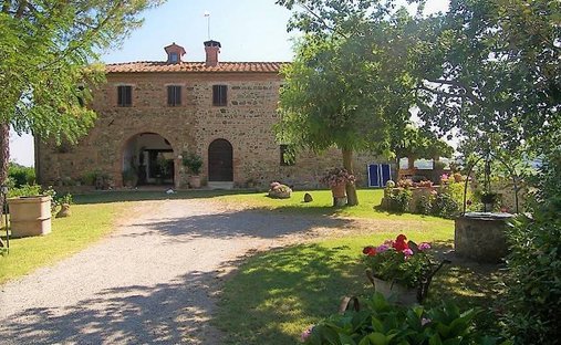Casa di campagna a Montepulciano, Toscana, Italia 1