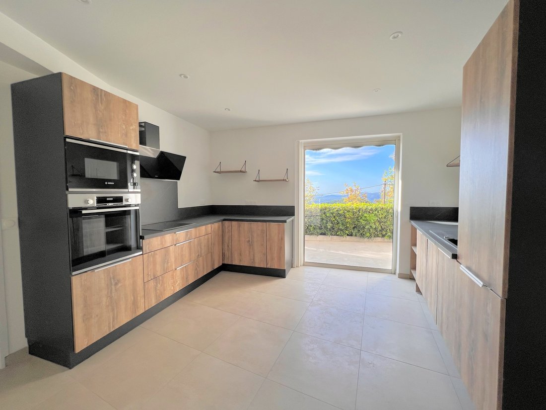 4 Room Apartment With 2 Terraces, In Grasse, Provence Alpes Côte D'azur