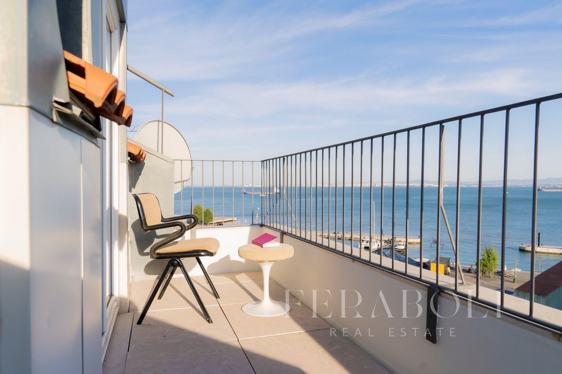Penthouse in Santa Maria Maior, Lisbon, Portugal 1 - 12815080