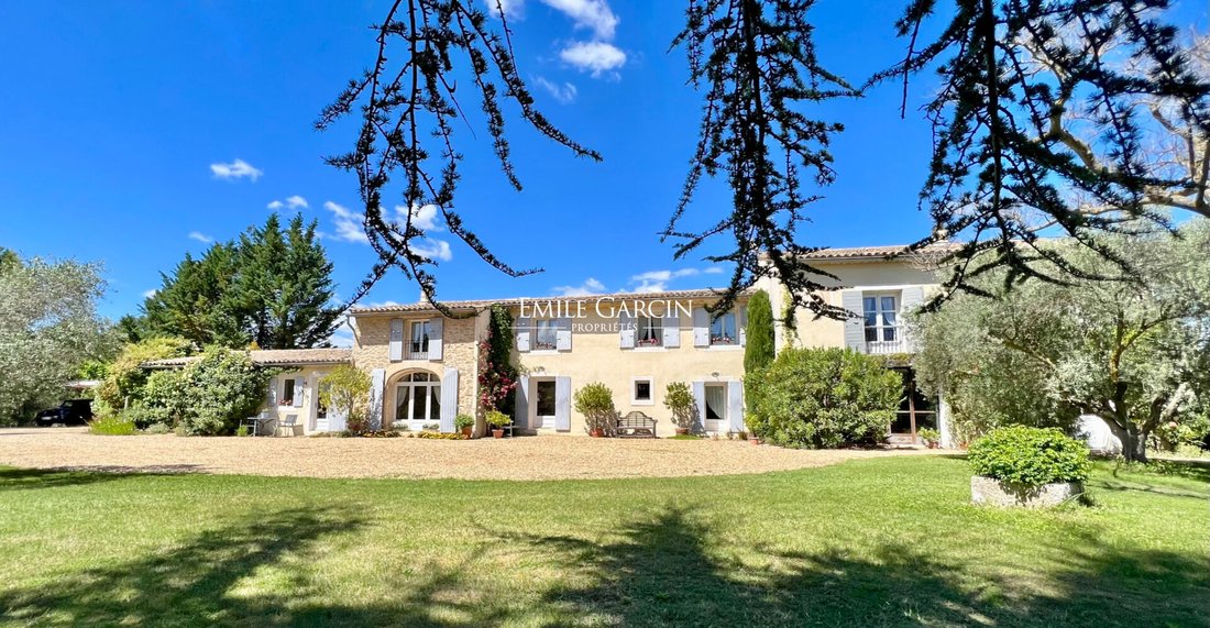 Villa in Cucuron, Provence-Alpes-Côte d'Azur, France 1 - 12814813