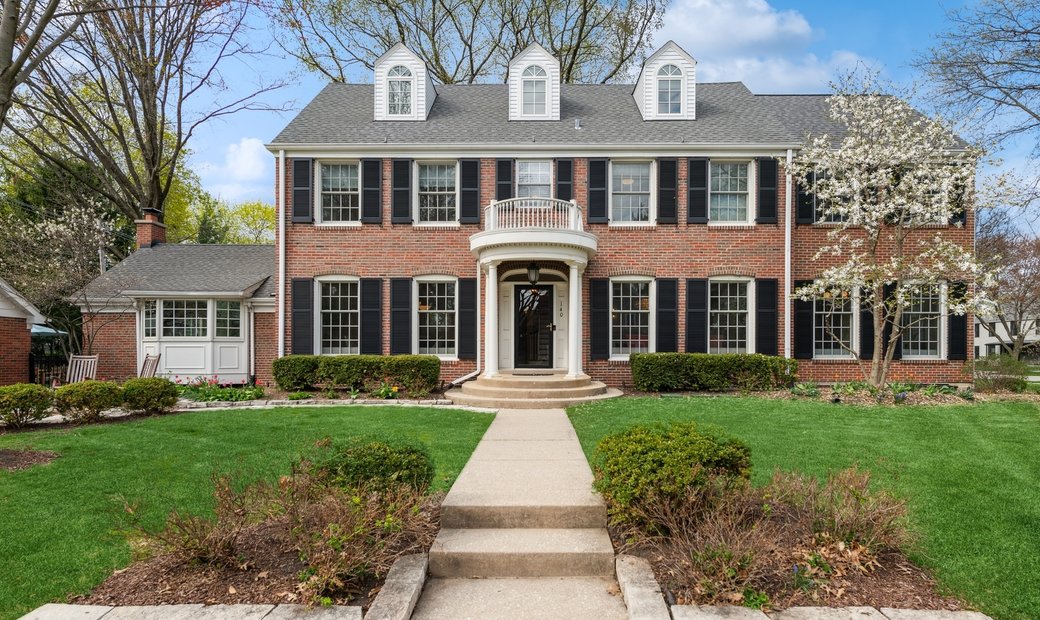 140 Blackstone Avenue In La Grange, Illinois, United States For Sale