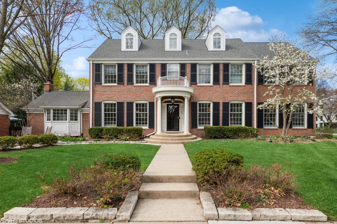 140 Blackstone Avenue In La Grange, Illinois, United States For Sale