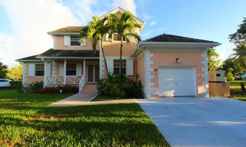 Elegant Beachfront Home In Gated Community In Freeport, Freeport, The