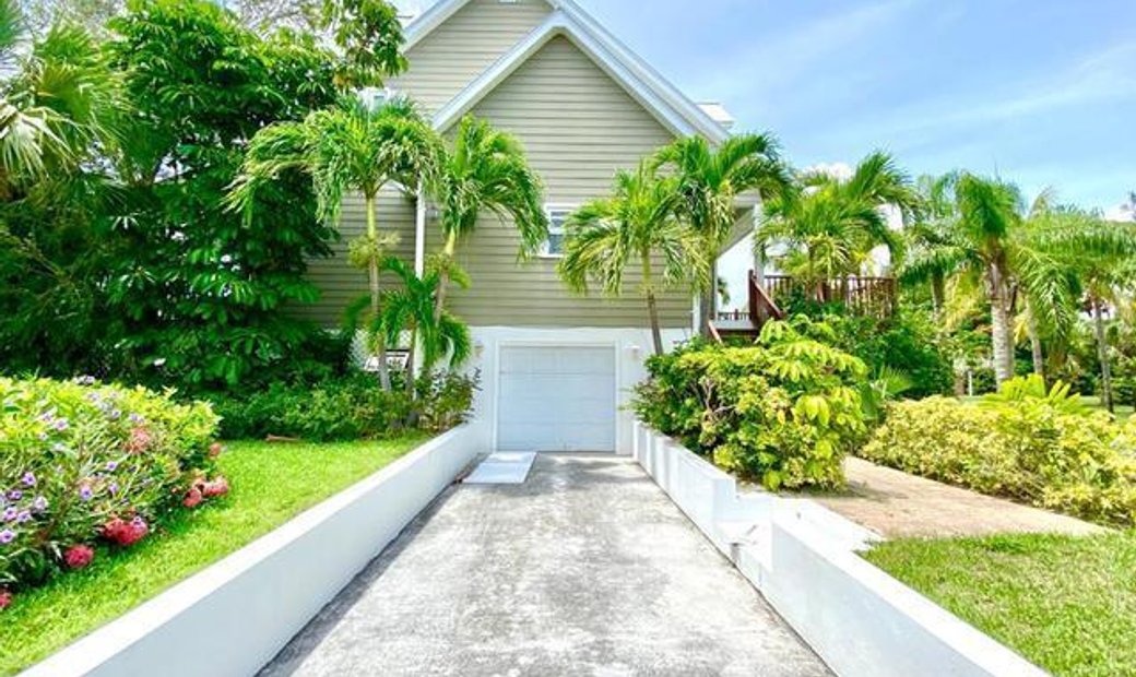 Beachfront Luxury In Shoreline In Freeport, Freeport, The Bahamas For