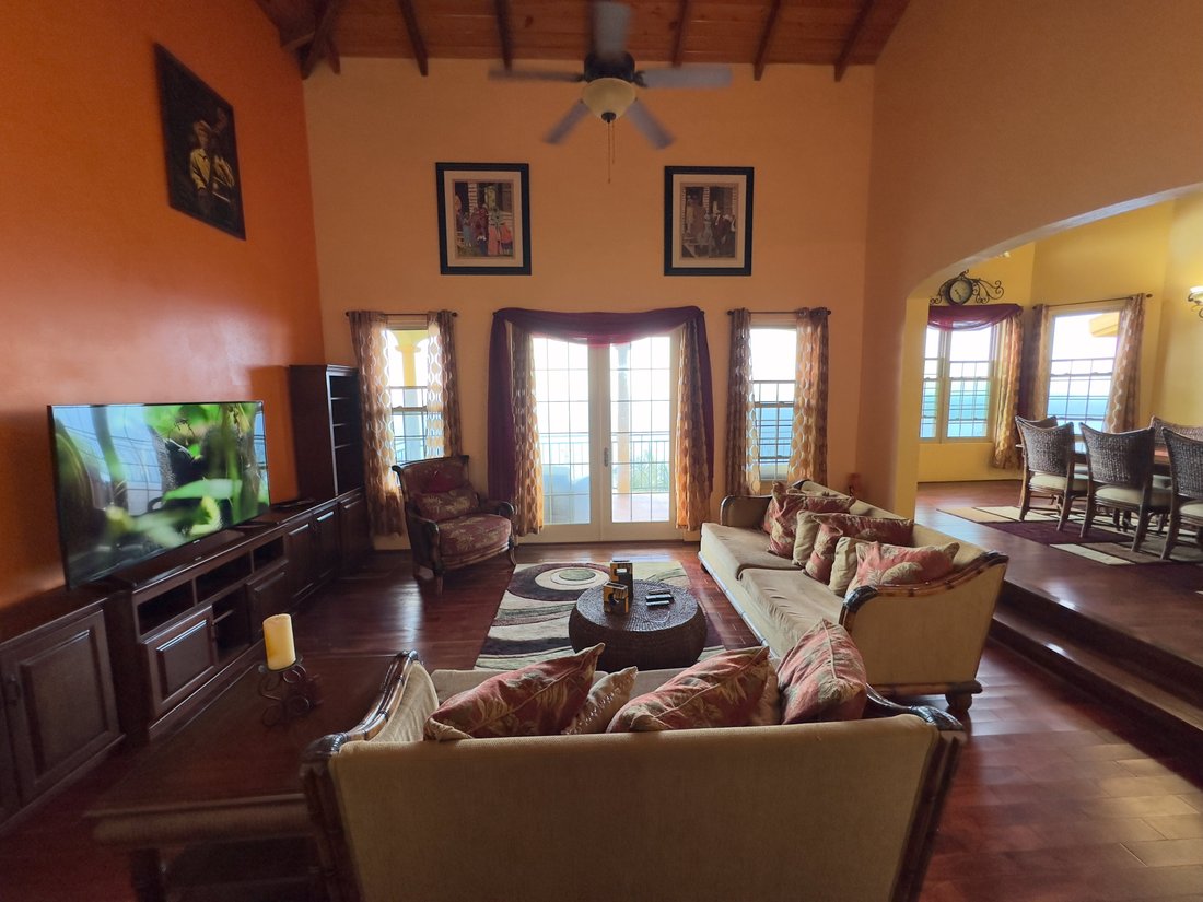 House in Road Town, Tortola, British Virgin Islands 1 - 12815840