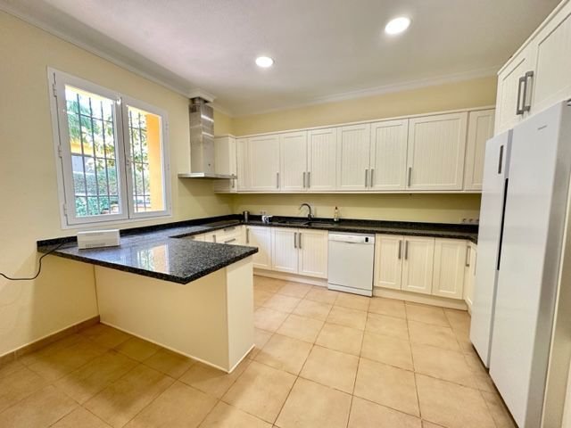 Villa in Sotogrande, San Roque, Andalusia 4 - 10927847
