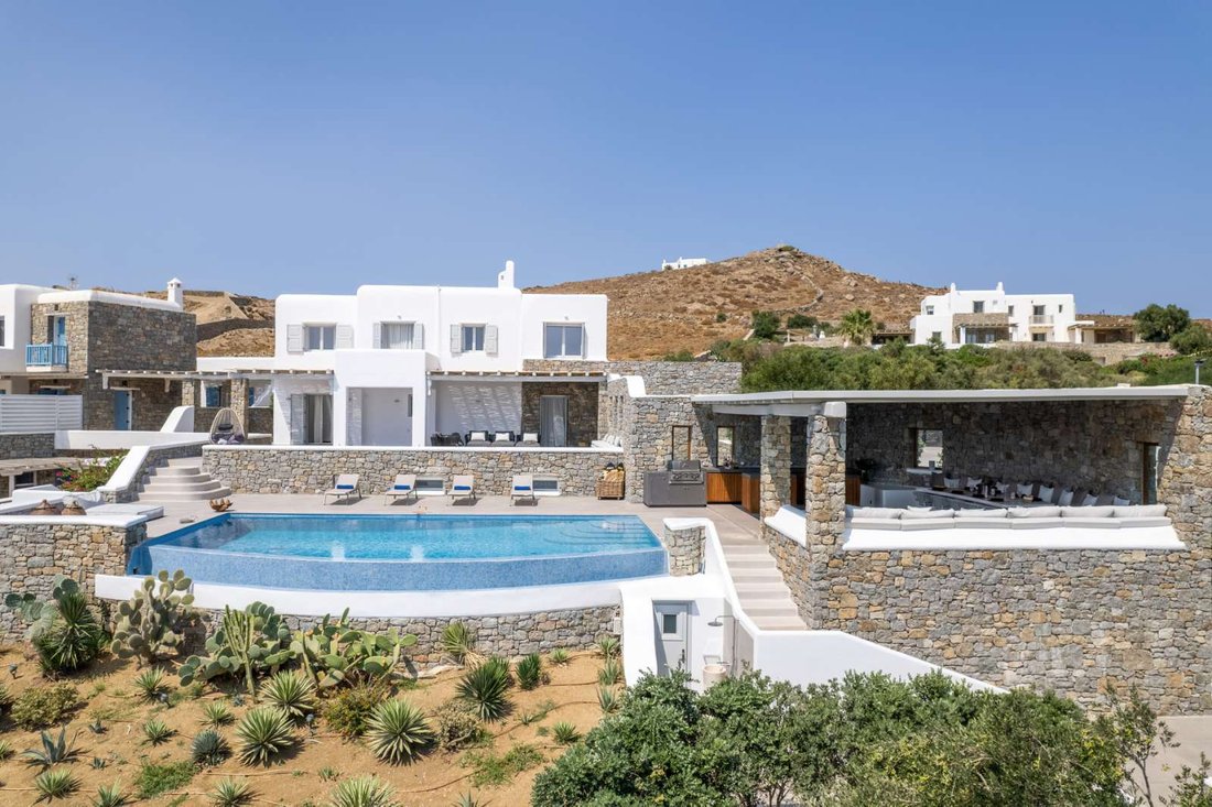 Villa in Ano Mera Community, Aegean, Greece 1 - 12816598