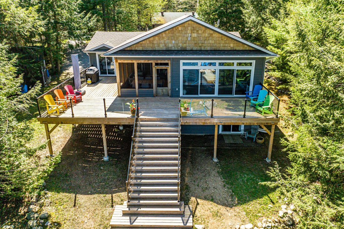 Kennisis Lake Amazing Package In Haliburton, Ontario, Canada For Sale