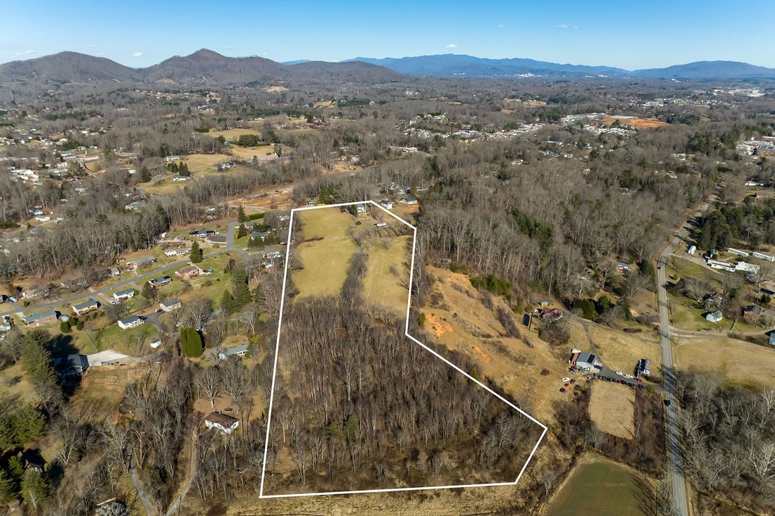 Candler In Candler, North Carolina, United States For Sale (12818199)