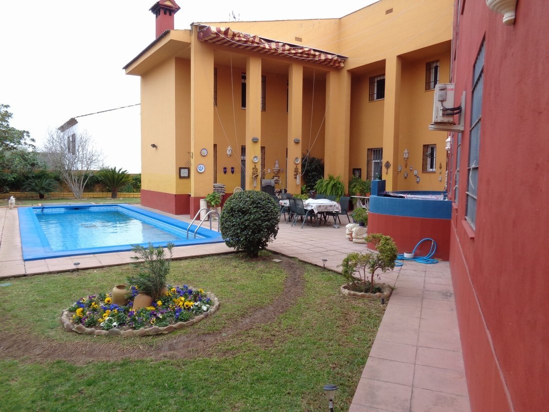 Chalet in Distrito Centro, Cordoba, Spain 1 - 12823732