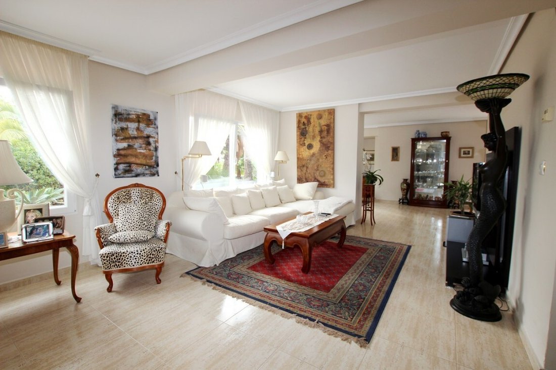 Villa in l'Alfas del Pi, Valencian Community, Spain 4 - 12825151