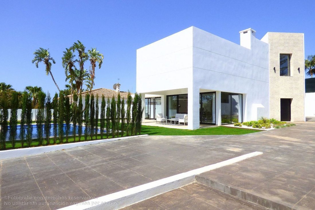 Chalet in San Pedro de Alcántara, Andalusien, Spanien 3 - 12823297