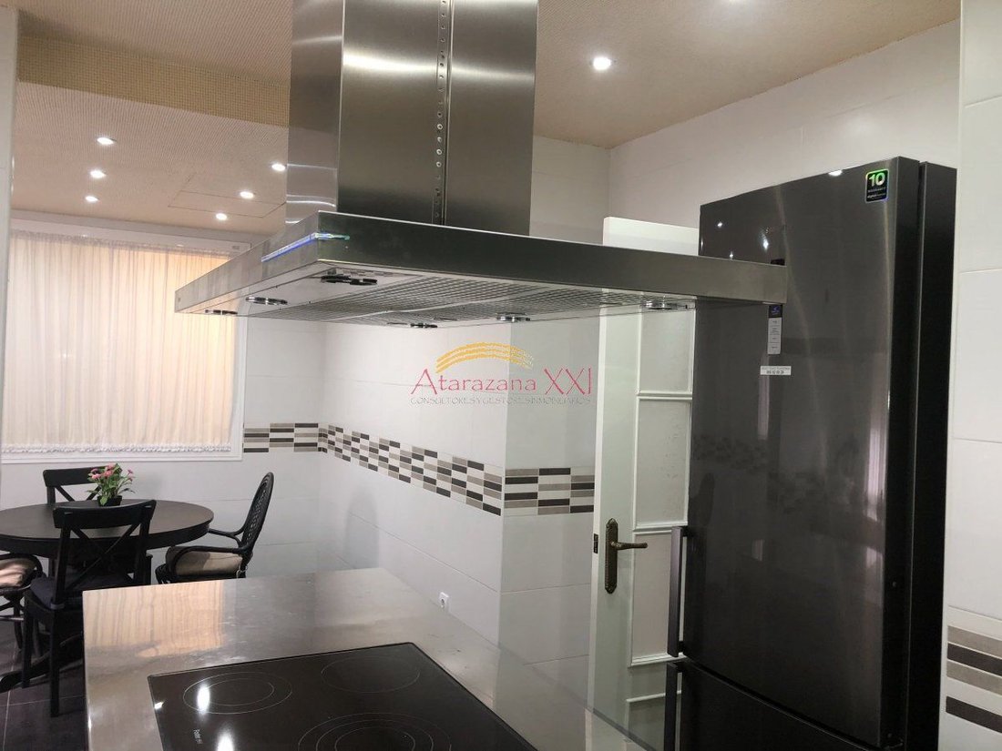 Apartment in Los Remedios, Seville, Spain 3 - 12819644