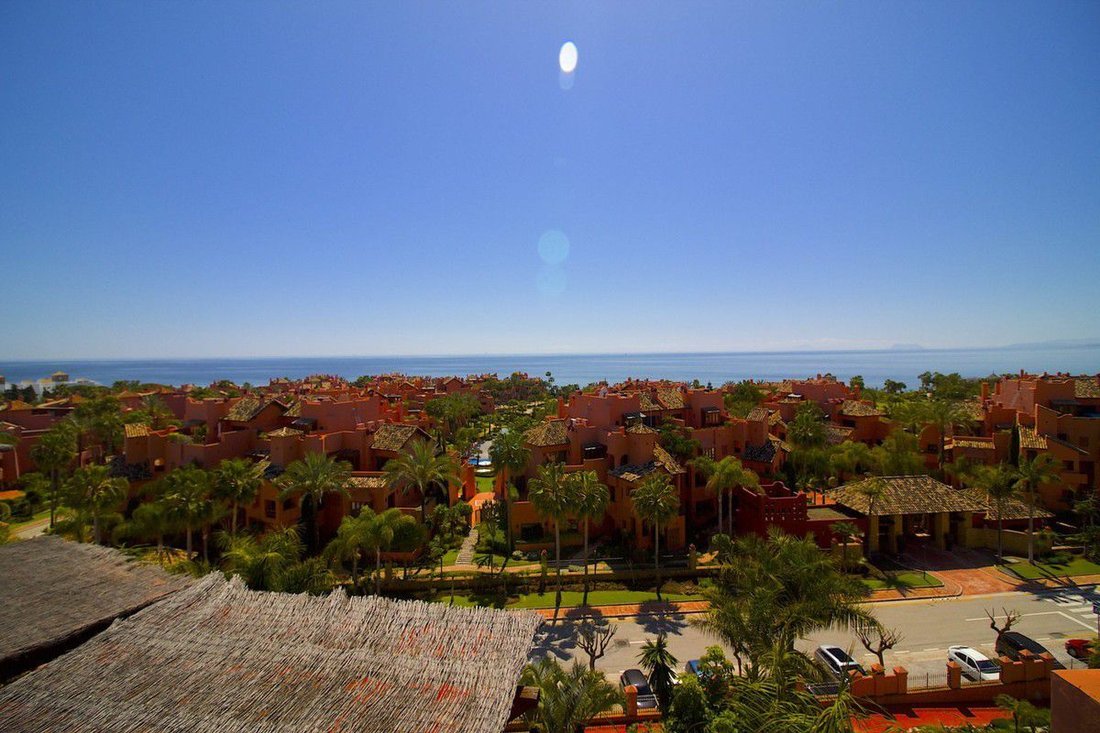 Penthouse in Estepona, Andalusia, Spain 3 - 12824127
