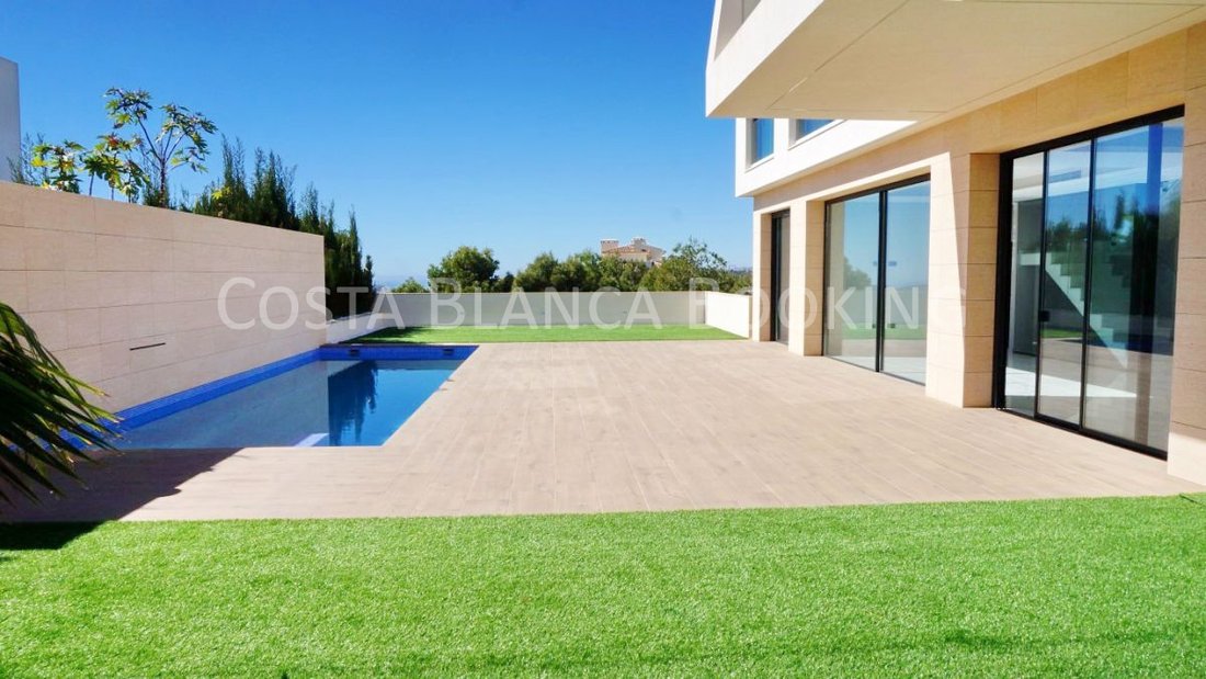 Chalet in Finestrat, Valencian Community, Spain 2 - 12824205