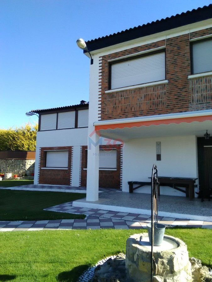Chalet in Lantaron, Autonome Gemeinschaft Baskenland, Spanien 3 - 12821317