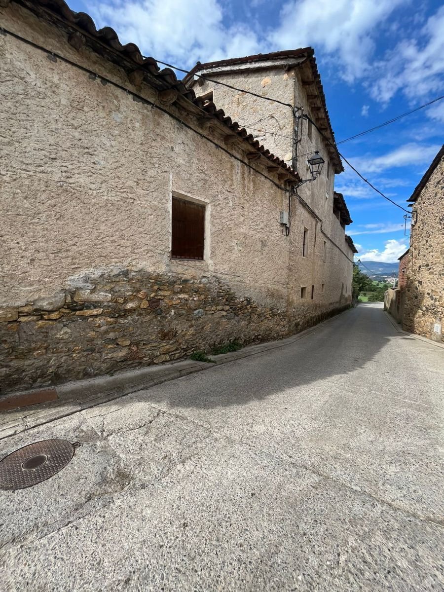 Land in Alas i Cerc, Catalonia, Spain 4 - 12823794