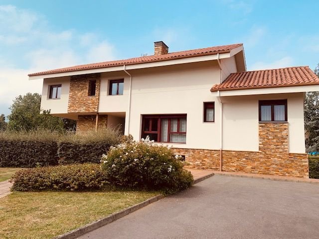 Chalet in Llanera, Asturias, Spain 1 - 12823852