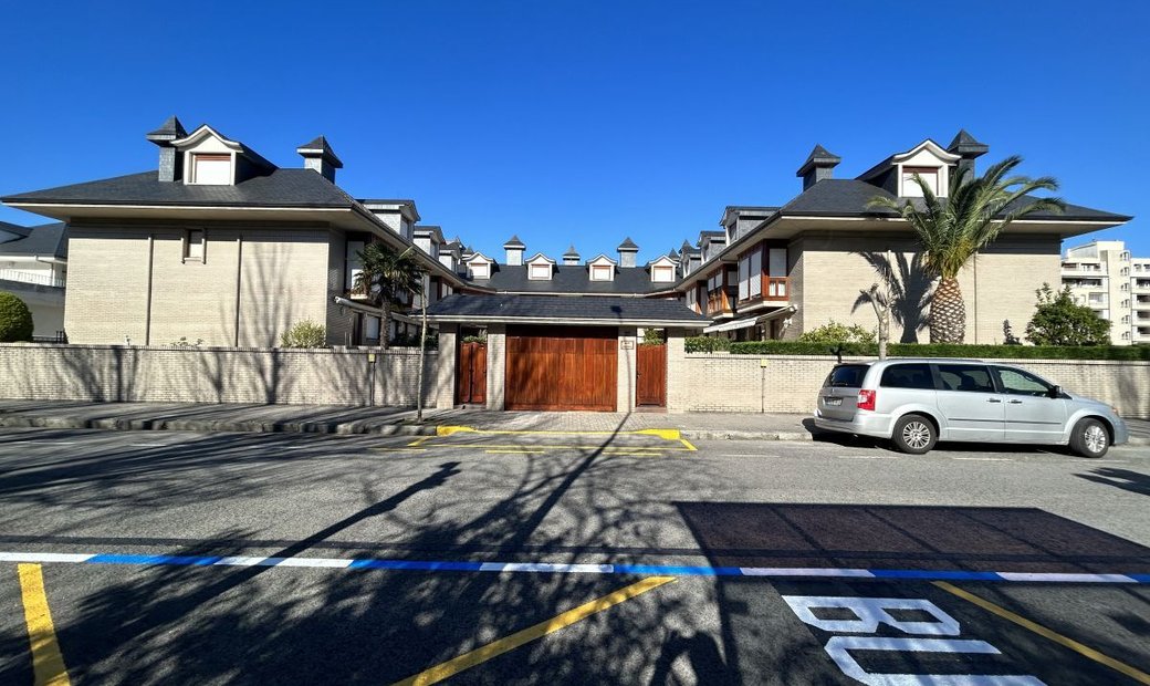 Chalet Venta Cantabria In Laredo, Cantabria, Spain For Sale (12821945)