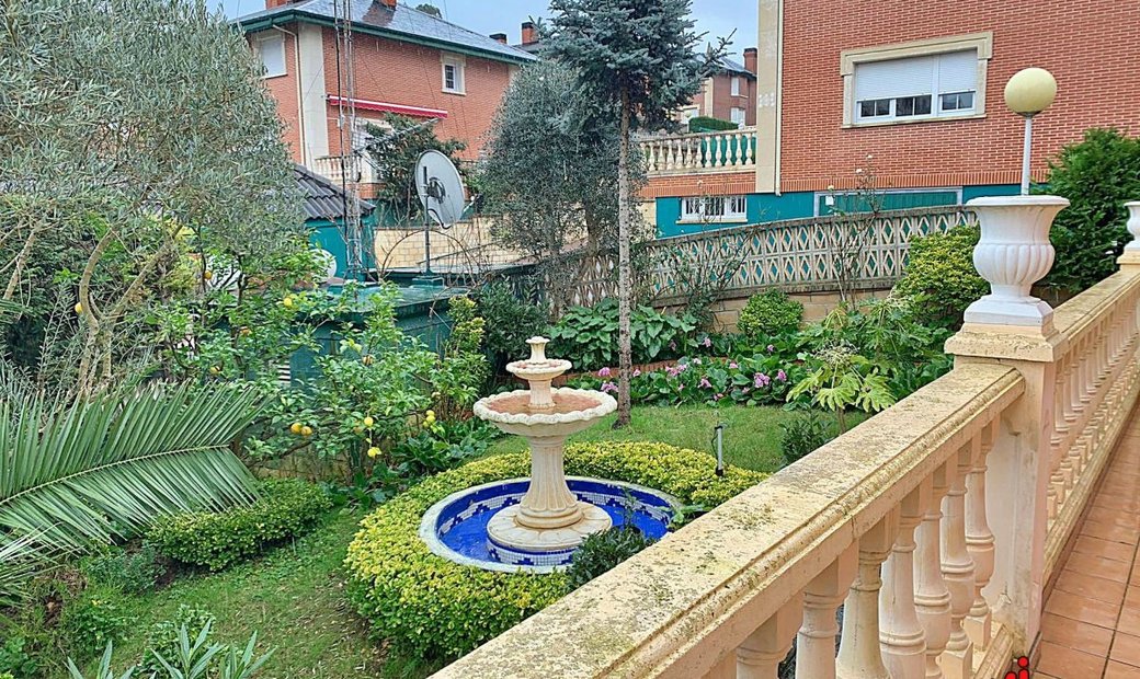 Adosado Venta Cantabria In Castro Urdiales, Cantabria, Spain For Sale