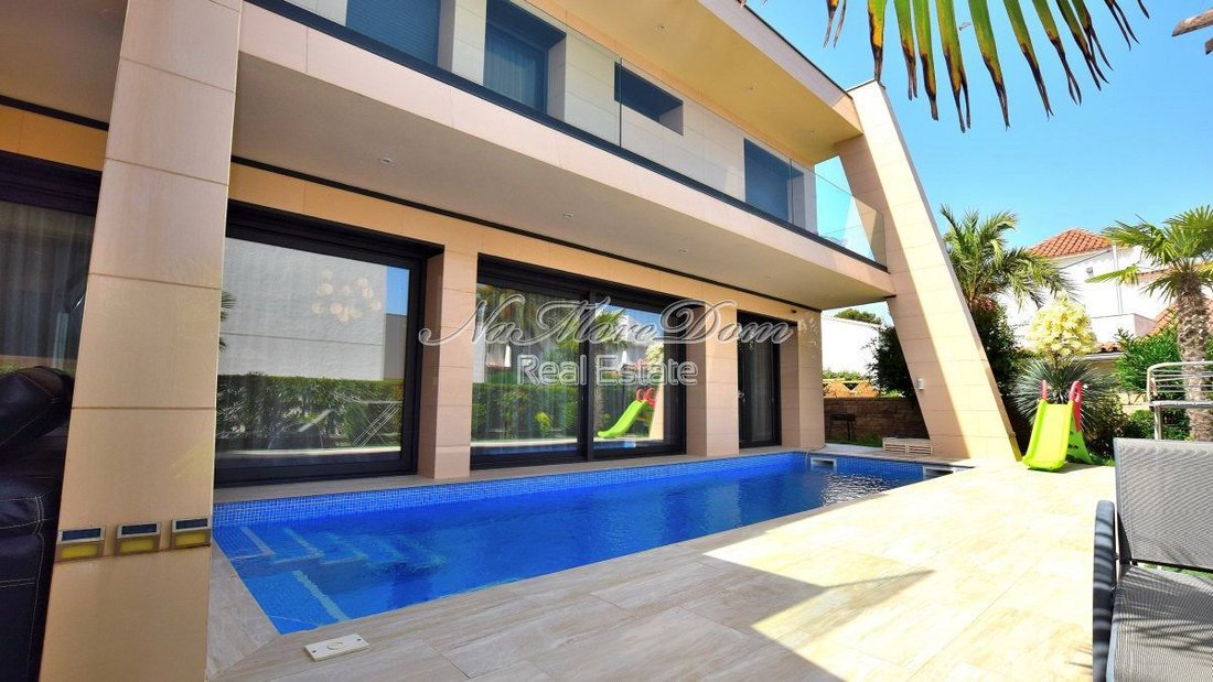 Chalet in Cambrils, Catalonia, Spain 1 - 12819050