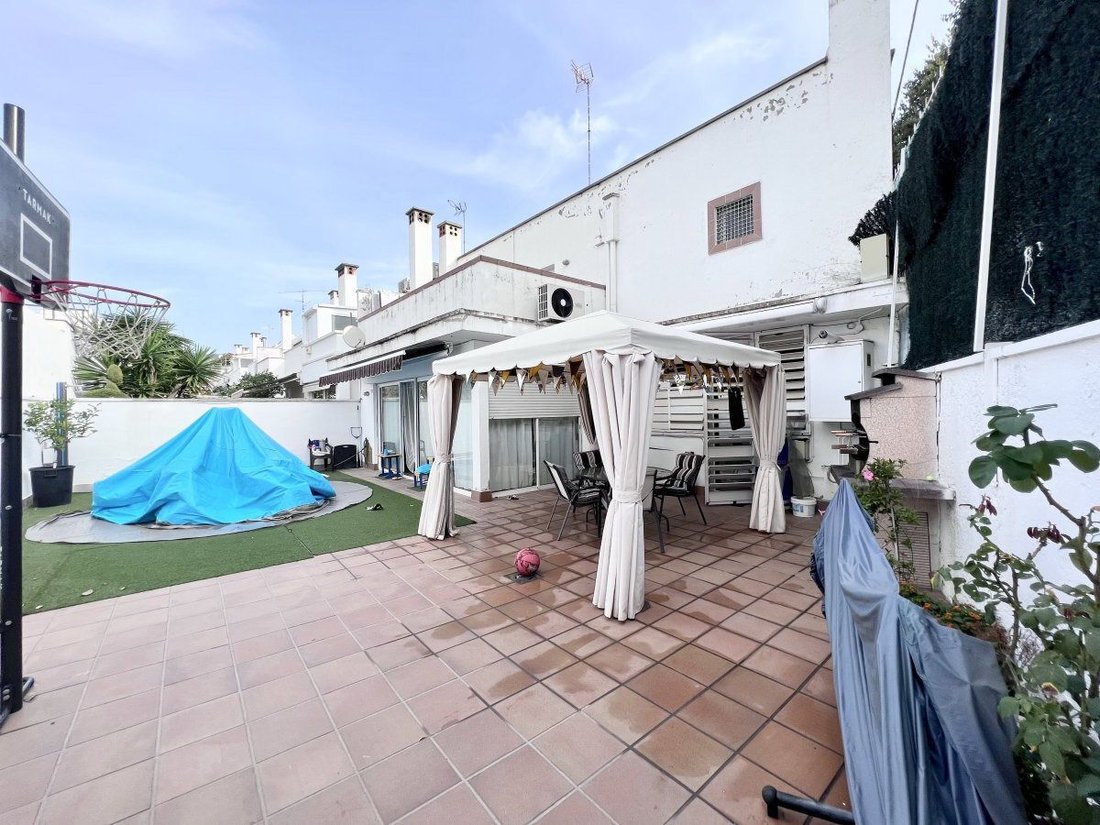 Casa Venta Barcelona In Badalona, Catalonia, Spain For Sale (12824272)