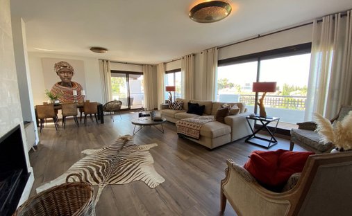 Penthouse in La Linea de la Concepcion, Andalusia, Spain 1