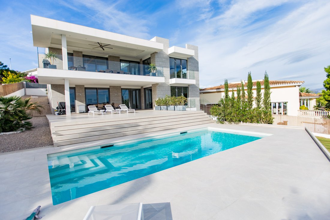 Villa in Santa Ponsa, Balearic Islands, Spain 1 - 12828126