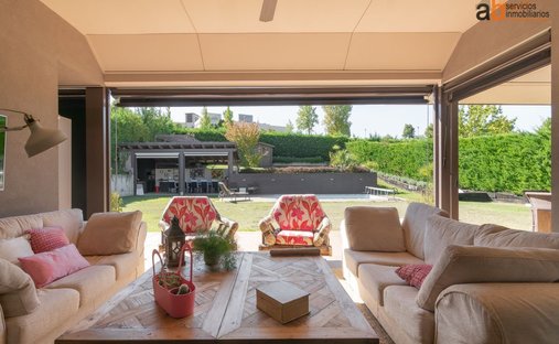 Chalet in Gorraiz, Valle de Egüés, Spanien 1