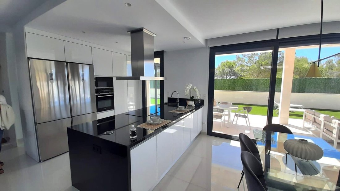 Villa in Finestrat, Valencian Community, Spain 2 - 12826183