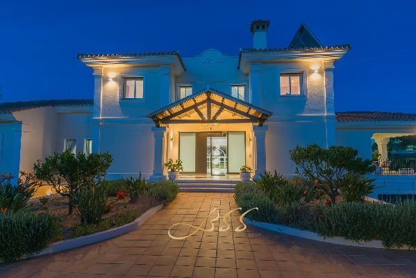Villa in Elviria-Cabopino, Marbella, Spain 2 - 12826694