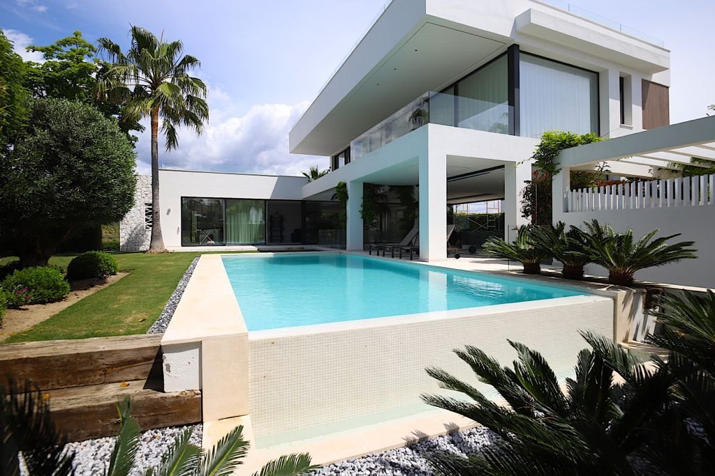 Villa in Benahavis, Andalusia, Spain 1 - 12826392
