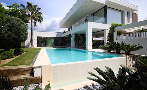 Villa in Benahavis, Andalusia, Spain 1