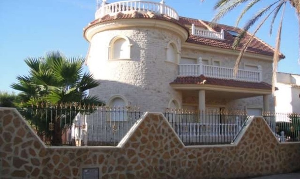 Villa Venta Alicante In Dehesa De Campoamor, Valencian Community, Spain For Sale (12829255)