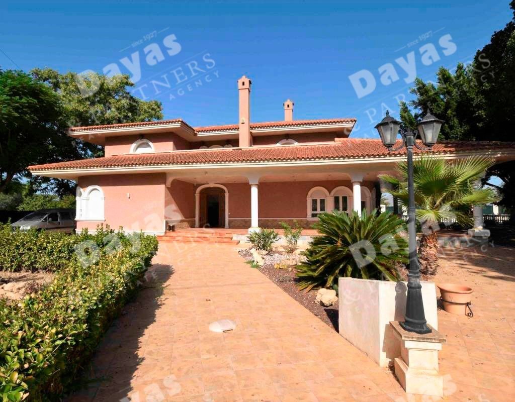 Villa in Redovan, Valencian Community, Spain 1 - 12829002