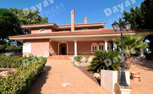 Villa in Redovan, Valencian Community, Spain 1
