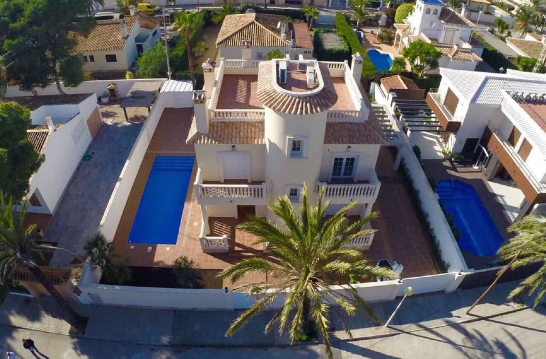 Villa in Cabo Roig, Orihuela, Valencian Community 1 - 12827088