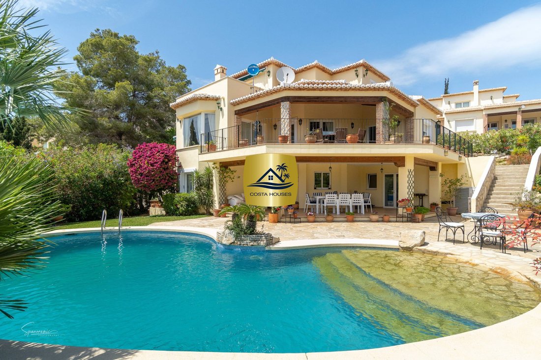 Expert Real Estate Agent In Exclusive In Xàbia, Valencian Community