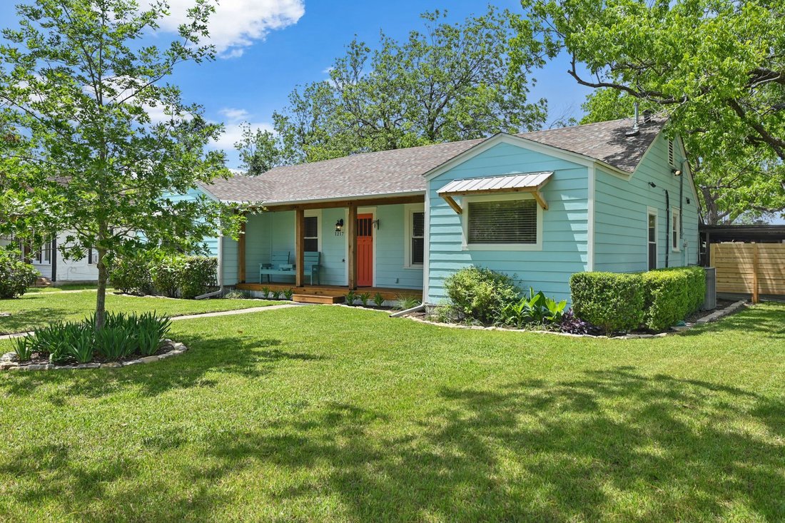 Craftsman Style Cottage In Taylor, Texas, United States For Sale (12829022)